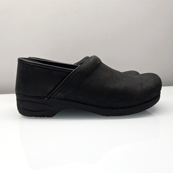 Dansko Other - Dansko XP 2.0 Clogs Men 13 EU 46 Black Nubuck Leather Slip Resistant Work Shoes